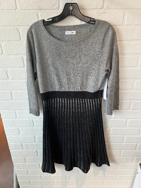 Dress Sweater By Calvin Klein In Grey, Size: M Neon Metallic Matte