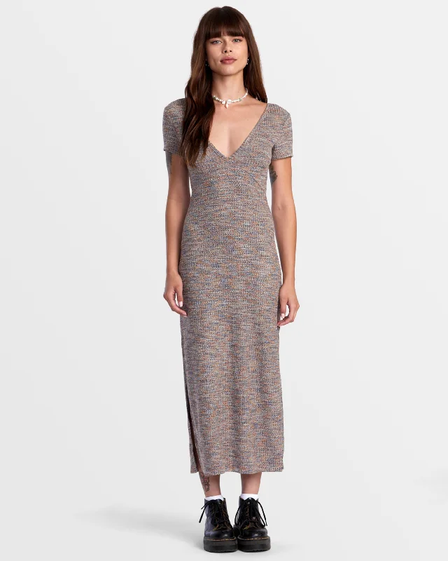 Smitten Marled V-Neck Midi Sweater Dress - Camel Slim Fit Regular Fit Oversized