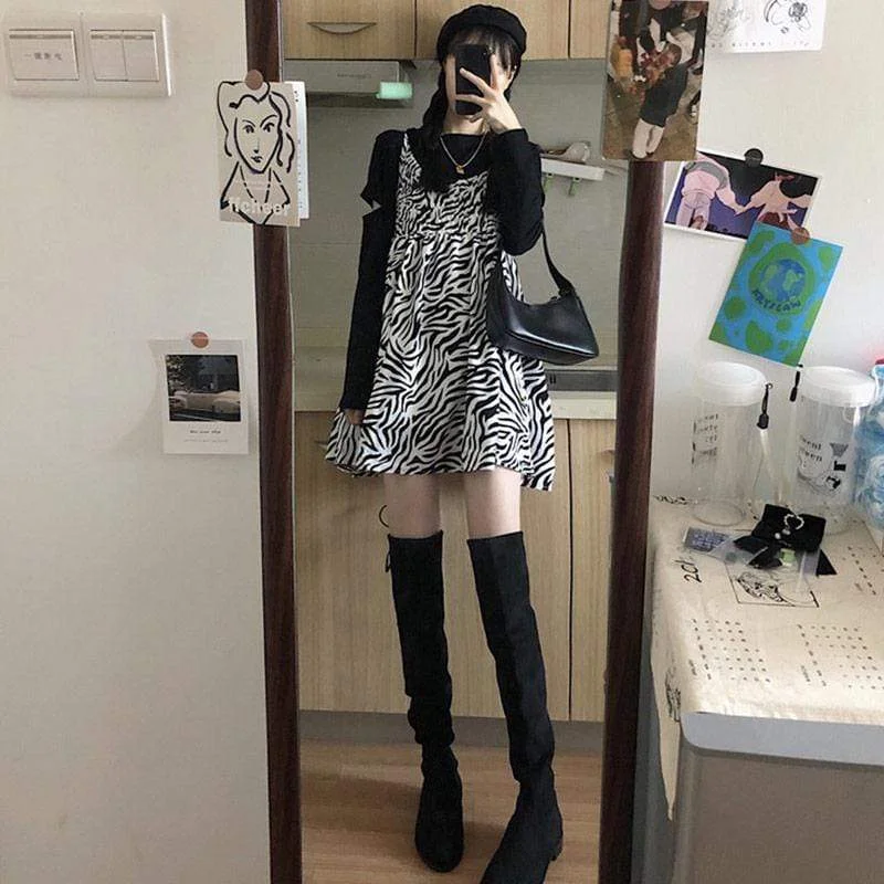 Women's Vintage Zebra-stripe Slip Dresses With Ripped T-shirts Notch Collar Peter Pan Collar Cowl Neck Women's Vintage Zebra-stripe Slip Dresses With Ripped T-shirts Notch Collar Peter Pan Collar Cowl Neck