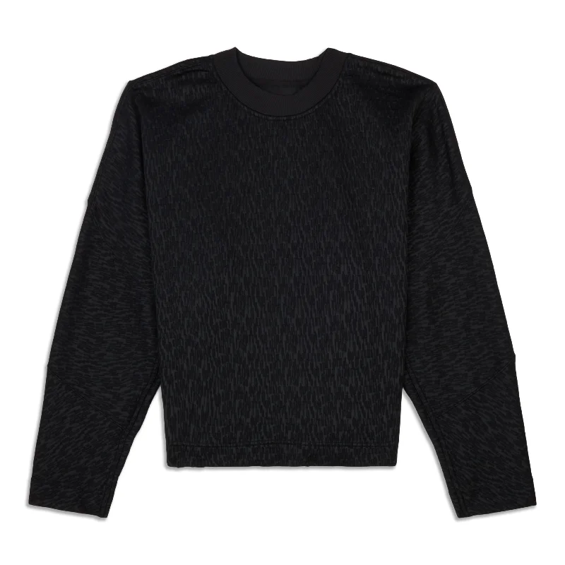 Textured Jacquard Crewneck Pullover - Resale Asymmetrical Hem Sweater